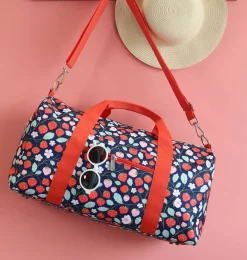 A Little Lovely Company Strawberries | Travel And Toiletry Bags-Travel bag: Strawberries